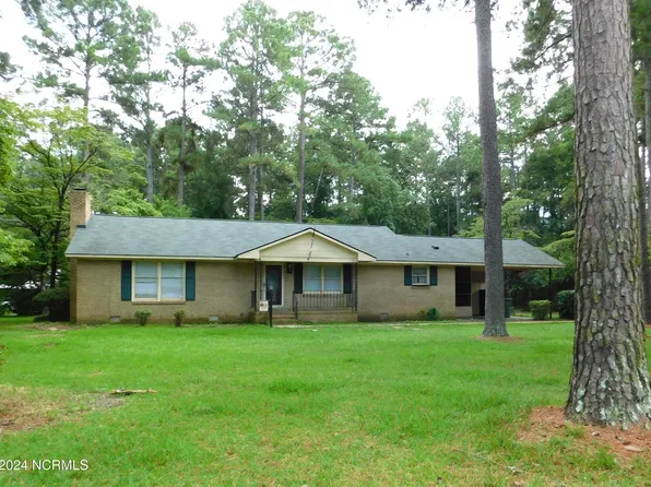 12081 Hoyle Circle, Maxton, NC 28364