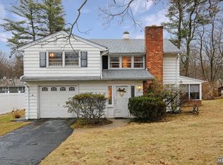 19 Salrit Ave, Waldwick, NJ 07463