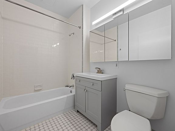 4th image of 520 W 48th St #6B