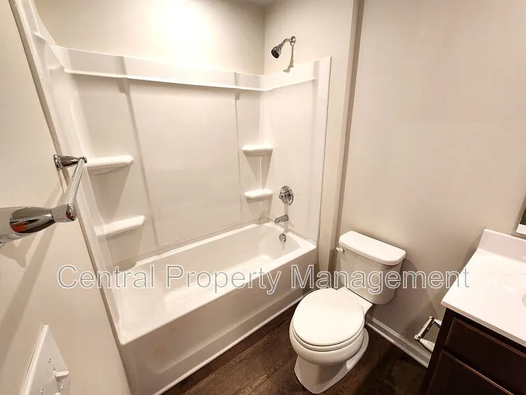 165 Sarnesfield Way — Photo 36