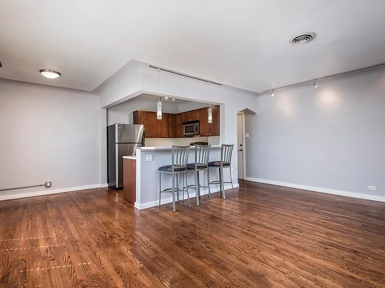 636 N Washington St #303 — Photo 1