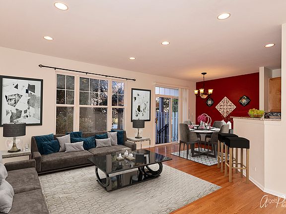 3rd image of 360 Pine Lake Cir E