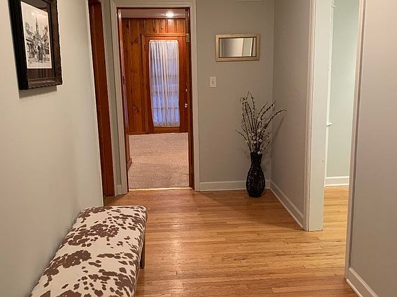 3rd image of 451 W Elm Park Ave