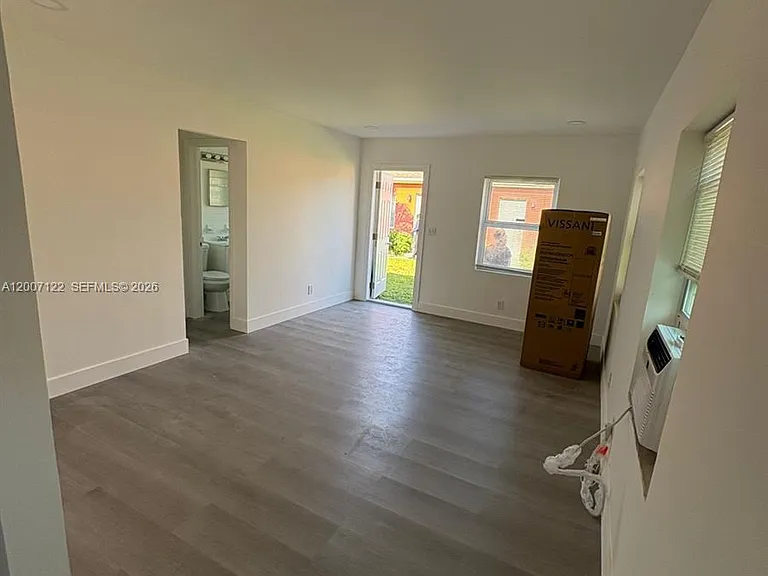 2312 Madison St #6 — Photo 5