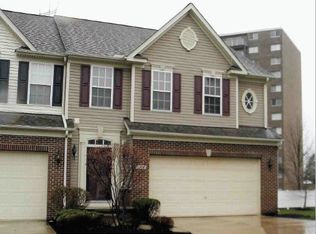 2910 Cambridge Cir, Willoughby Hills, OH 44092