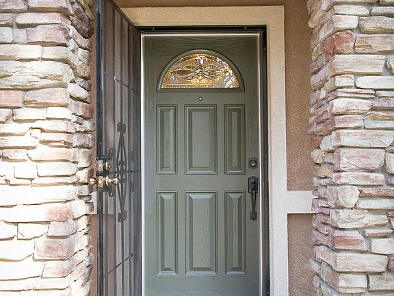 2nd image of 4318 E Vista Ave