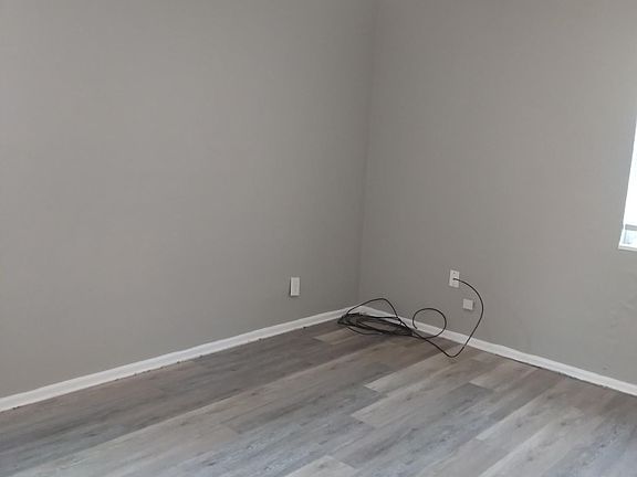 5th image of 3158 Algonquin Pkwy #5