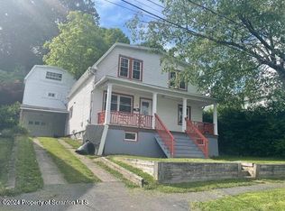 117 7th St, Blakely, PA 18447