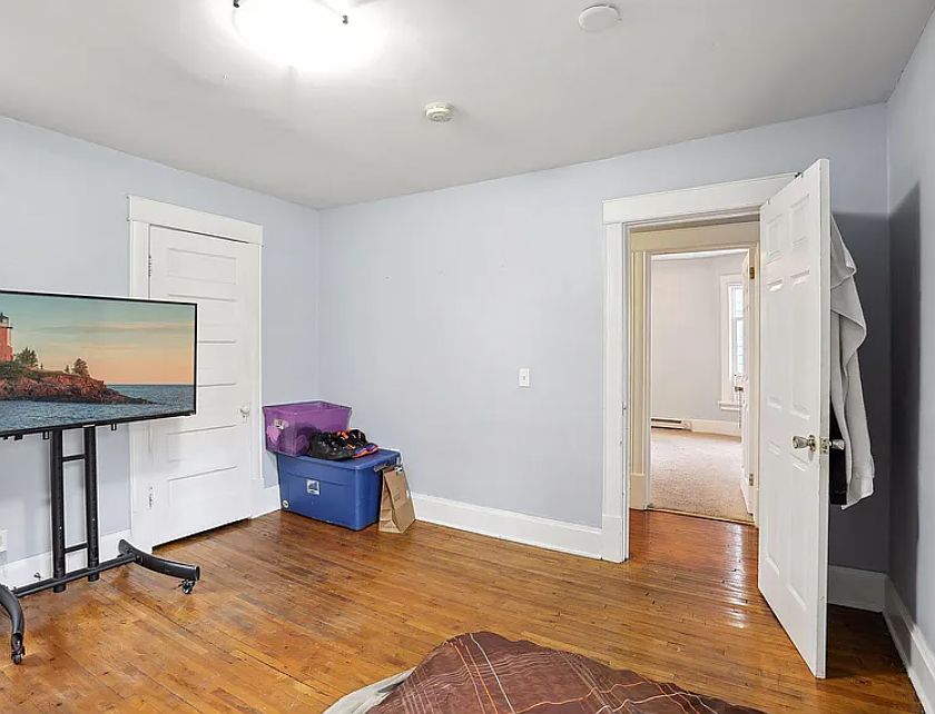 1st image of 2553 Aldrich Ave S #2