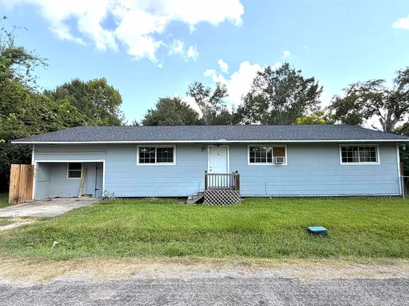 2016 Stakes St, Orange, TX 77630