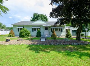 16 Homestretch Dr, Ludlow, MA 01056
