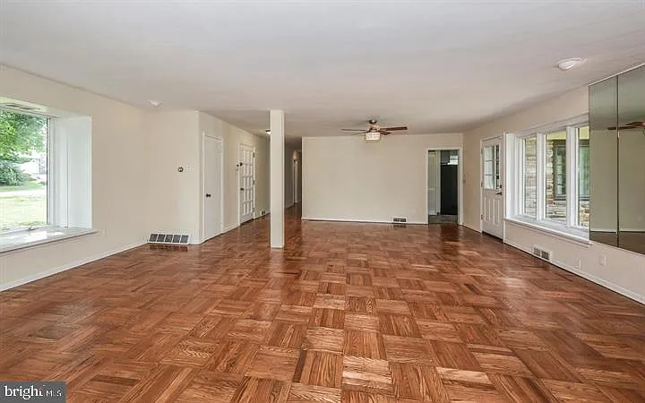 8104 Heacock Ln — Photo 6
