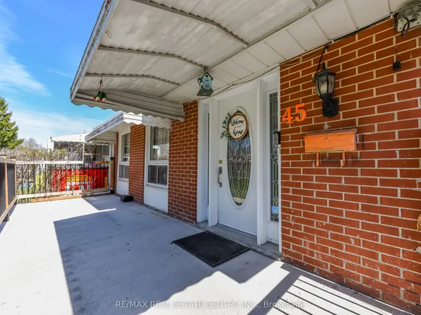 45 Autumn Blvd, Brampton, ON L6T 2W1