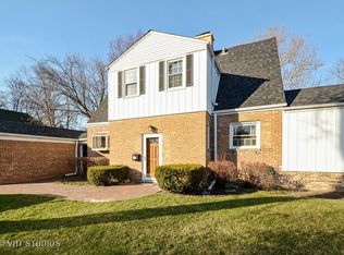 2823 Elgin Rd, Evanston, IL 60201