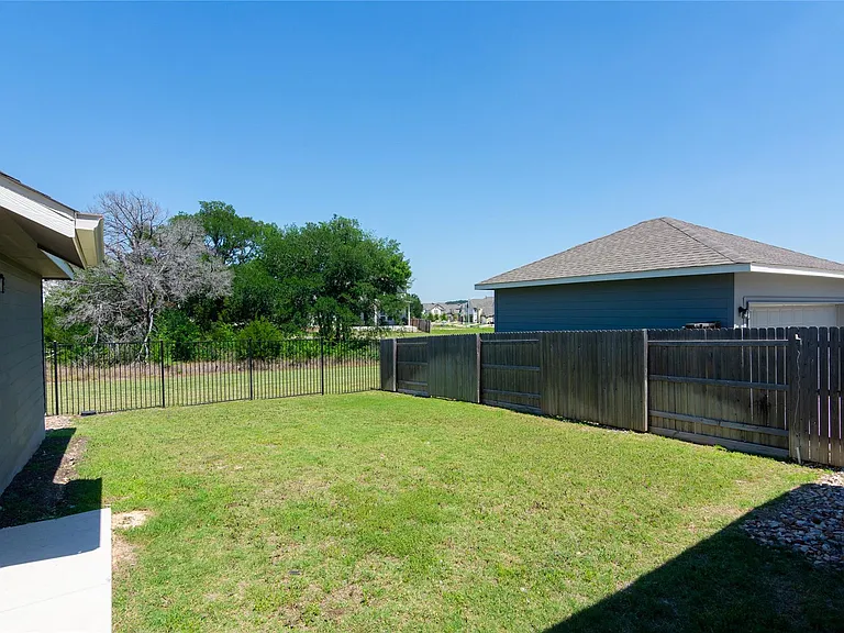 1732 Lakota Ln — Photo 36