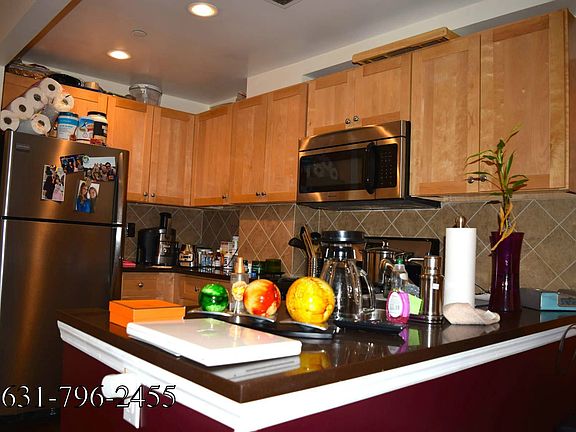 2nd image of 3176 37th St APT 4C