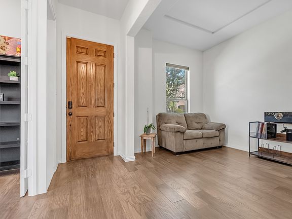 4th image of 4524 Meadow Hawk Dr