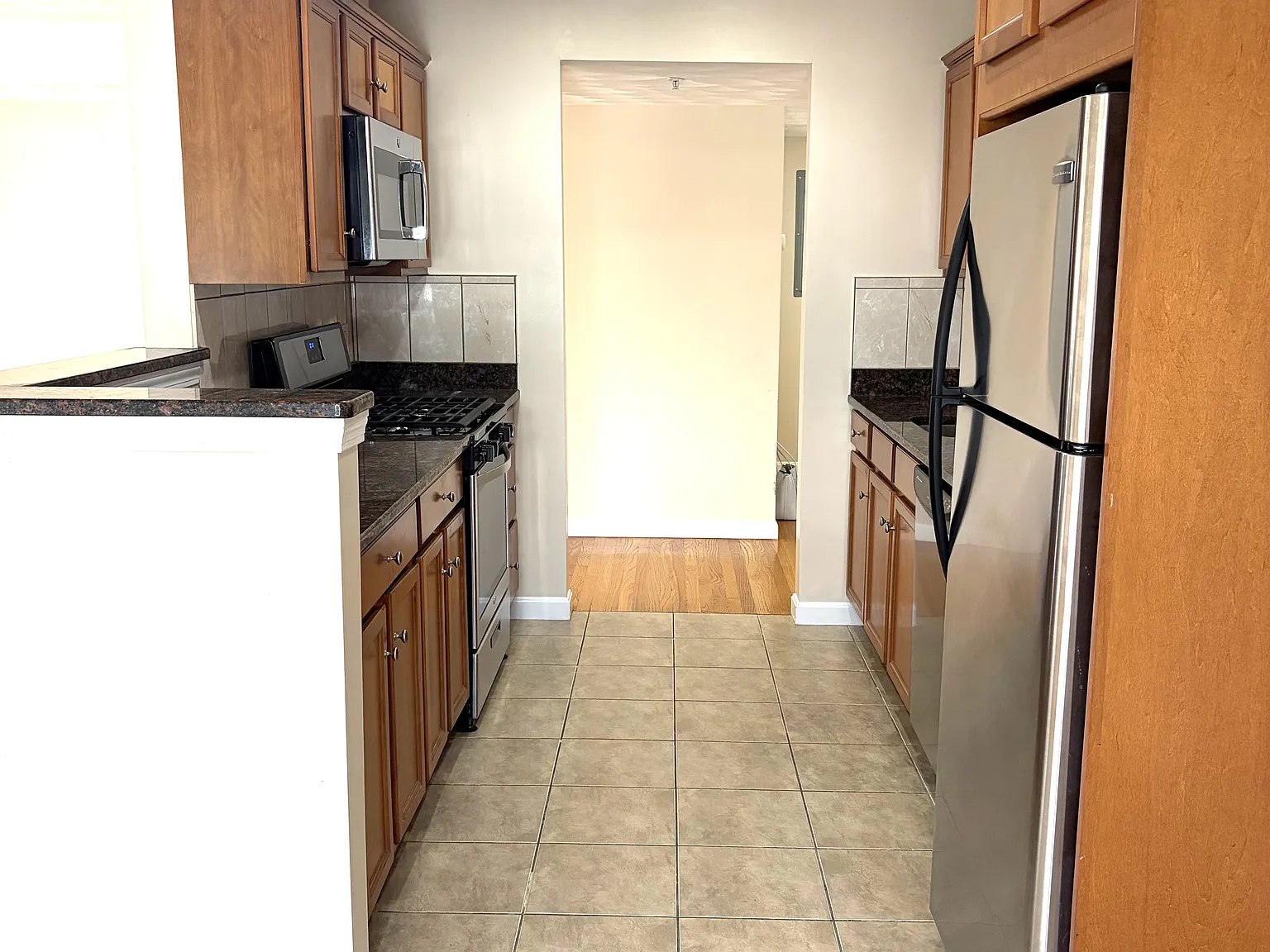 2 bed, 1429 sqft, $3,225 — Photo 2