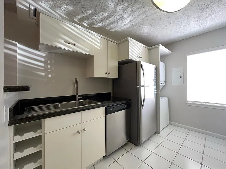 1502 Heights Blvd #2 — Photo 3