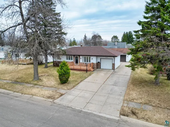 308 Hampshire Dr, Hoyt Lakes, MN 55750