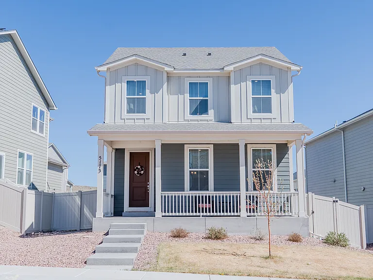 5173 Roundhouse Dr — Photo 2