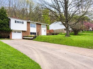 125 Alpine Village Dr, Monroeville, PA 15146