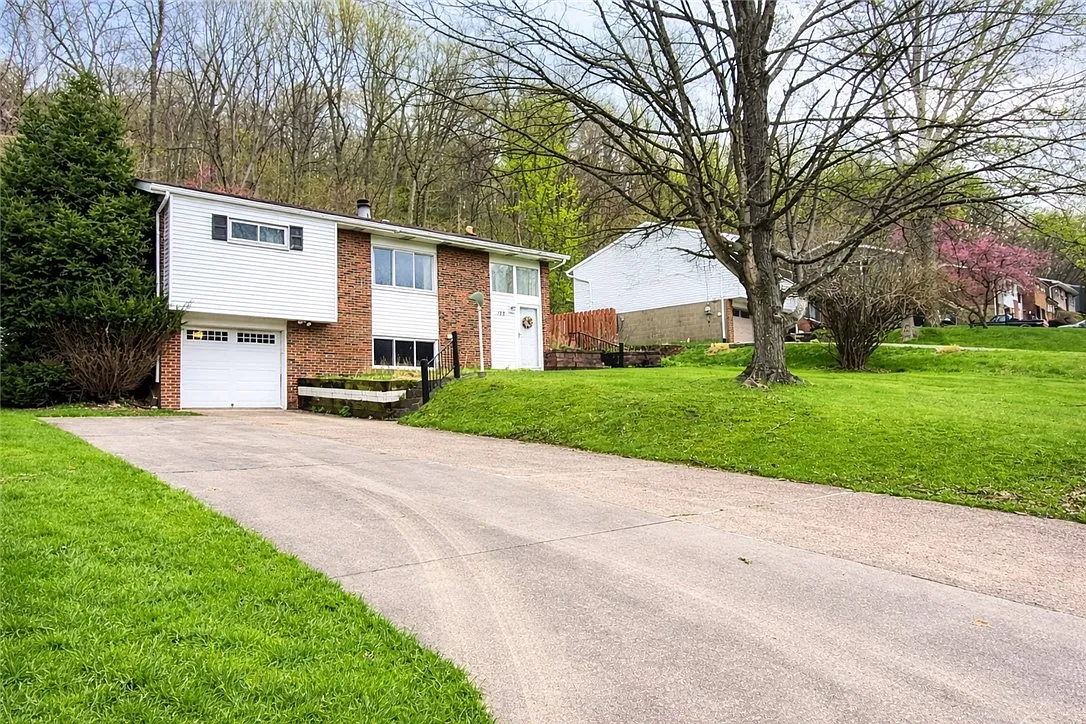 125 Alpine Village Dr photo 1