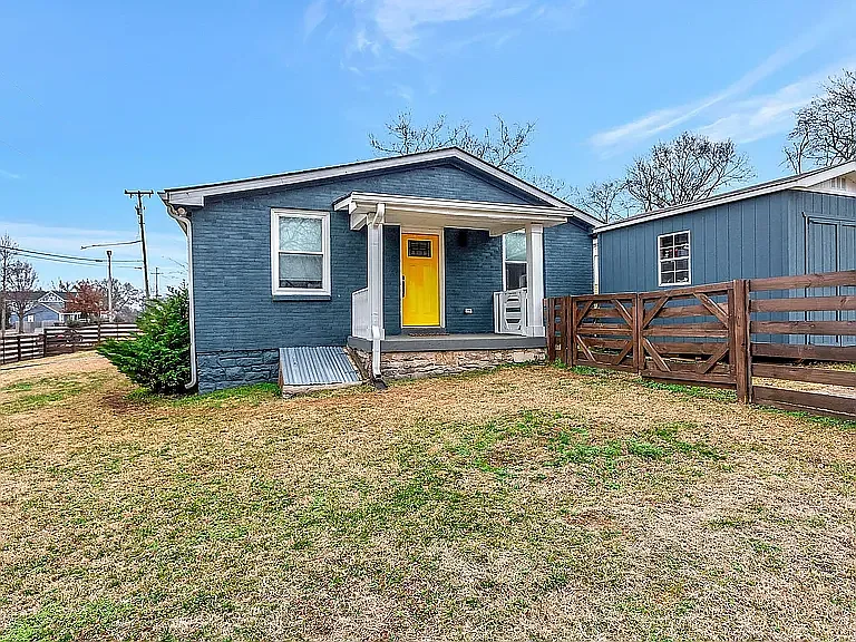 312 Rebecca St — Photo 19