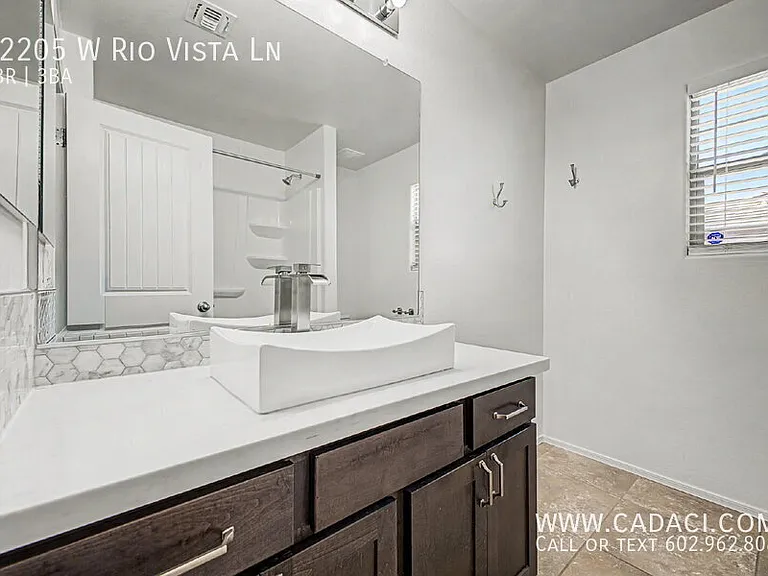 12205 W Rio Vista Ln — Photo 37