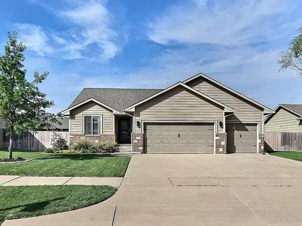 1418 E Rough Creek Rd, Derby, KS 67037