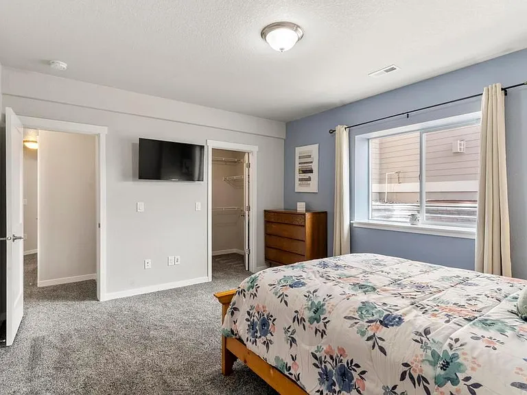 15922 Lake Mist Dr — Photo 25