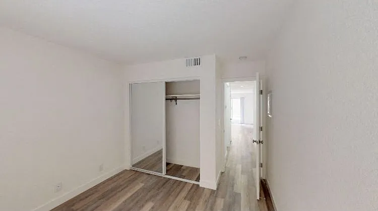 2200 Jackson St — Photo 25