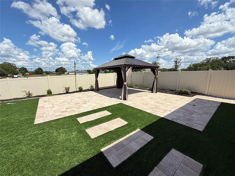 4209 Deleon St — Photo 46