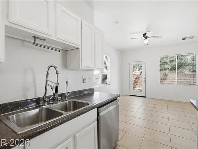 10630 Lessona St — Photo 9