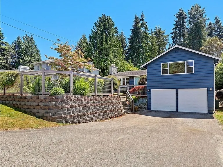 9216 224th St SW — Photo 3