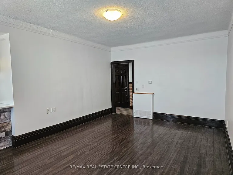 1 Mill St #1 — Photo 17