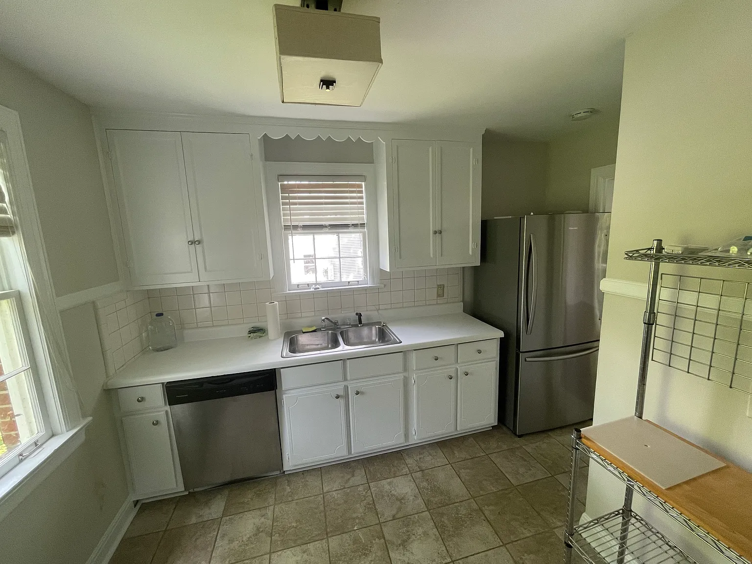 3 bed, 1212 sqft, $2,375 — Photo 3
