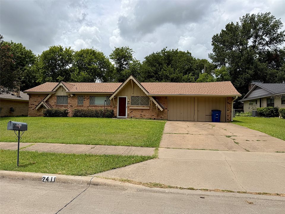 1st image of 2411 Woodlawn Dr
