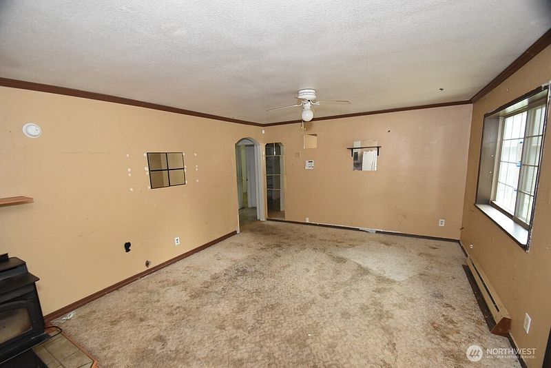 3rd image of 6250 Juniper Lane