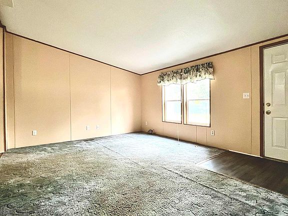 5th image of 42 N Trout Ln