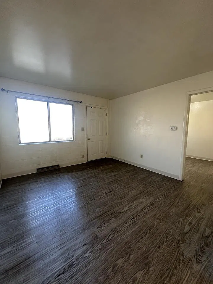 1 bed, 1.0 bath, 500 sqft, $825 — Photo 3