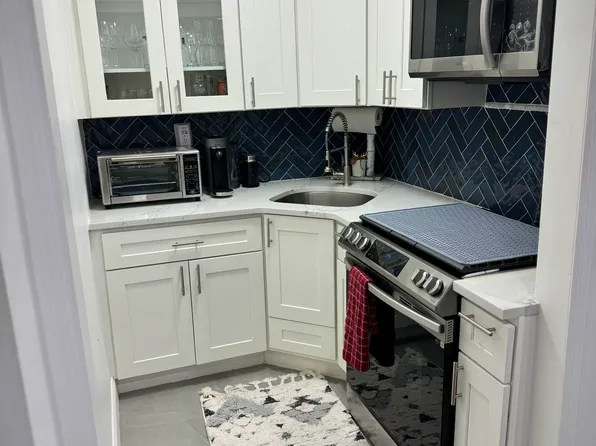 125-16 83rd Drive image 5 of 8