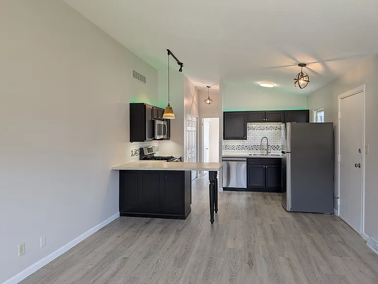 830 S Jenkins Blvd #B — Photo 16