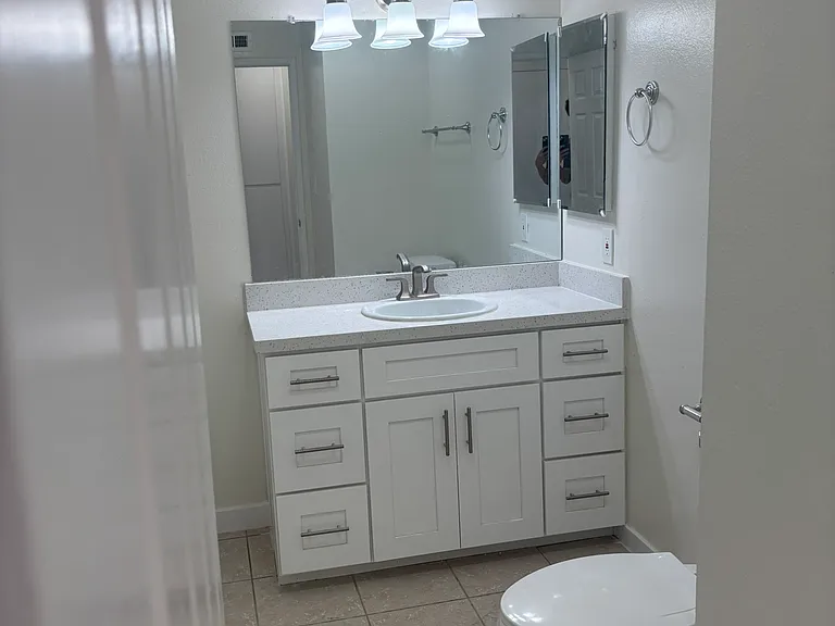 1844 Camino Viejo #C — Photo 6