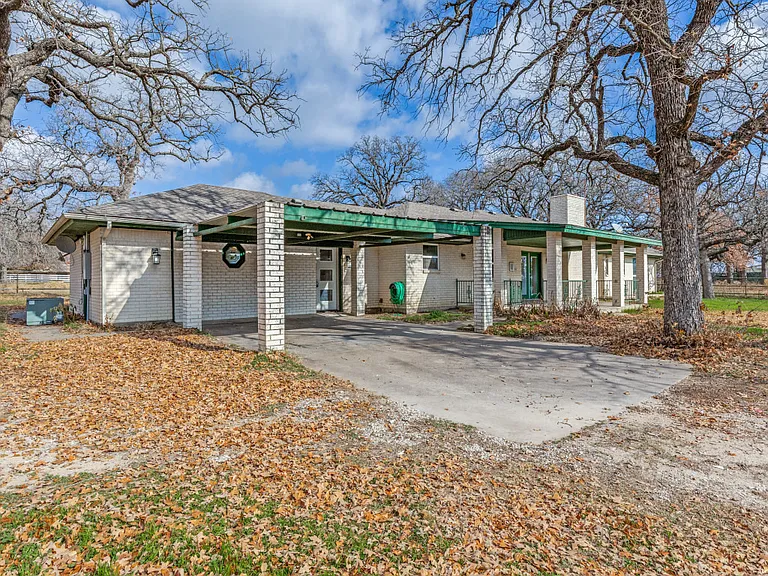 7335 Reed Rd — Photo 3
