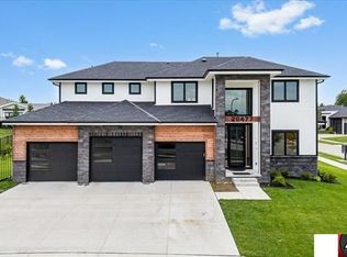 20477 B St, Elkhorn, NE 68022
