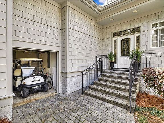 4th image of 7 Sparnel Road