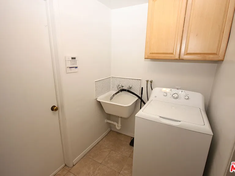 2766 Dunleer Pl — Photo 21