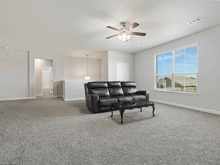 1112 Croxley Way — Photo 10