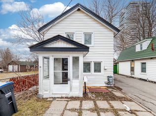 18 Hillcrest Ave, Brampton, ON L6W 1Y8